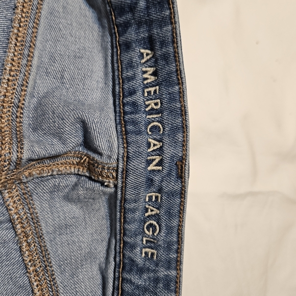 American Eagle Mom blue jeans, size 4 extra short - Picture 5 of 8